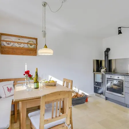 Ferienwohnung Kneissl Alte Gendarmerie * Übersee